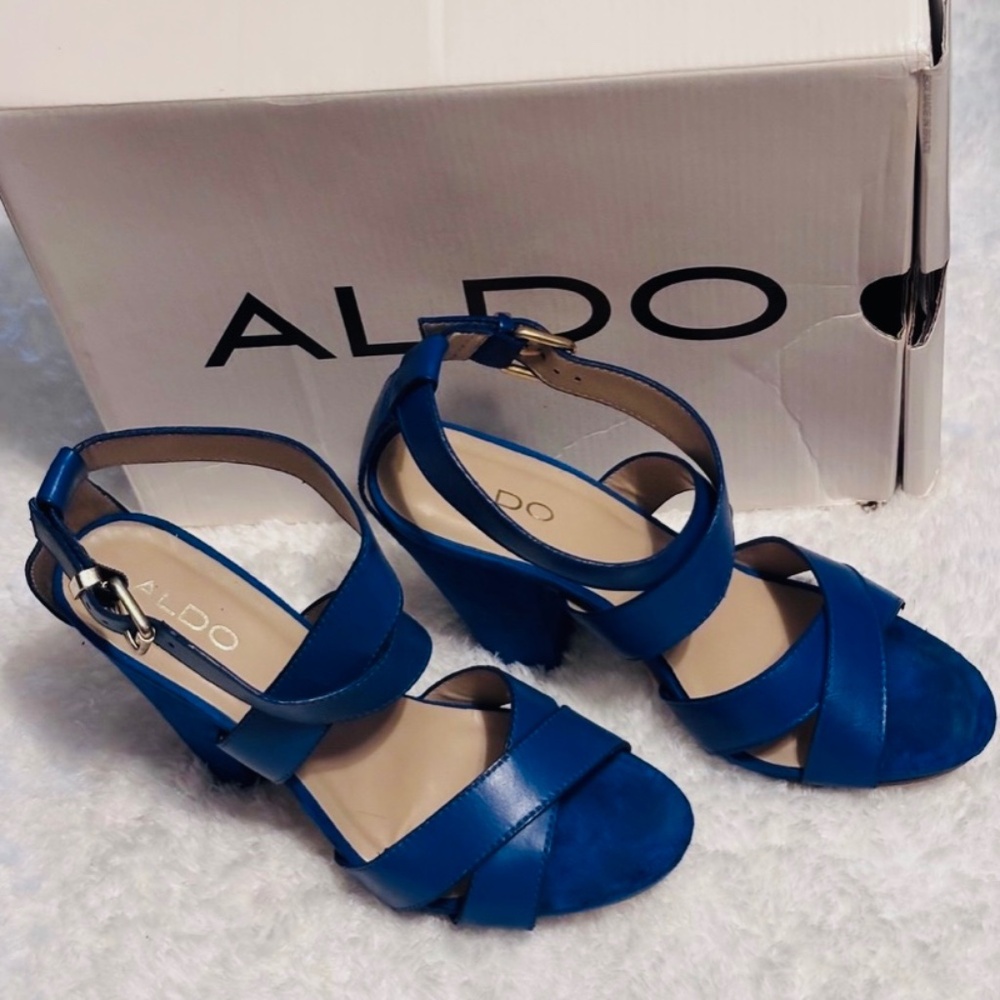Aldo Stormquist-8 Sandals Cross Straps Sz 7 Blue Leather/Suede